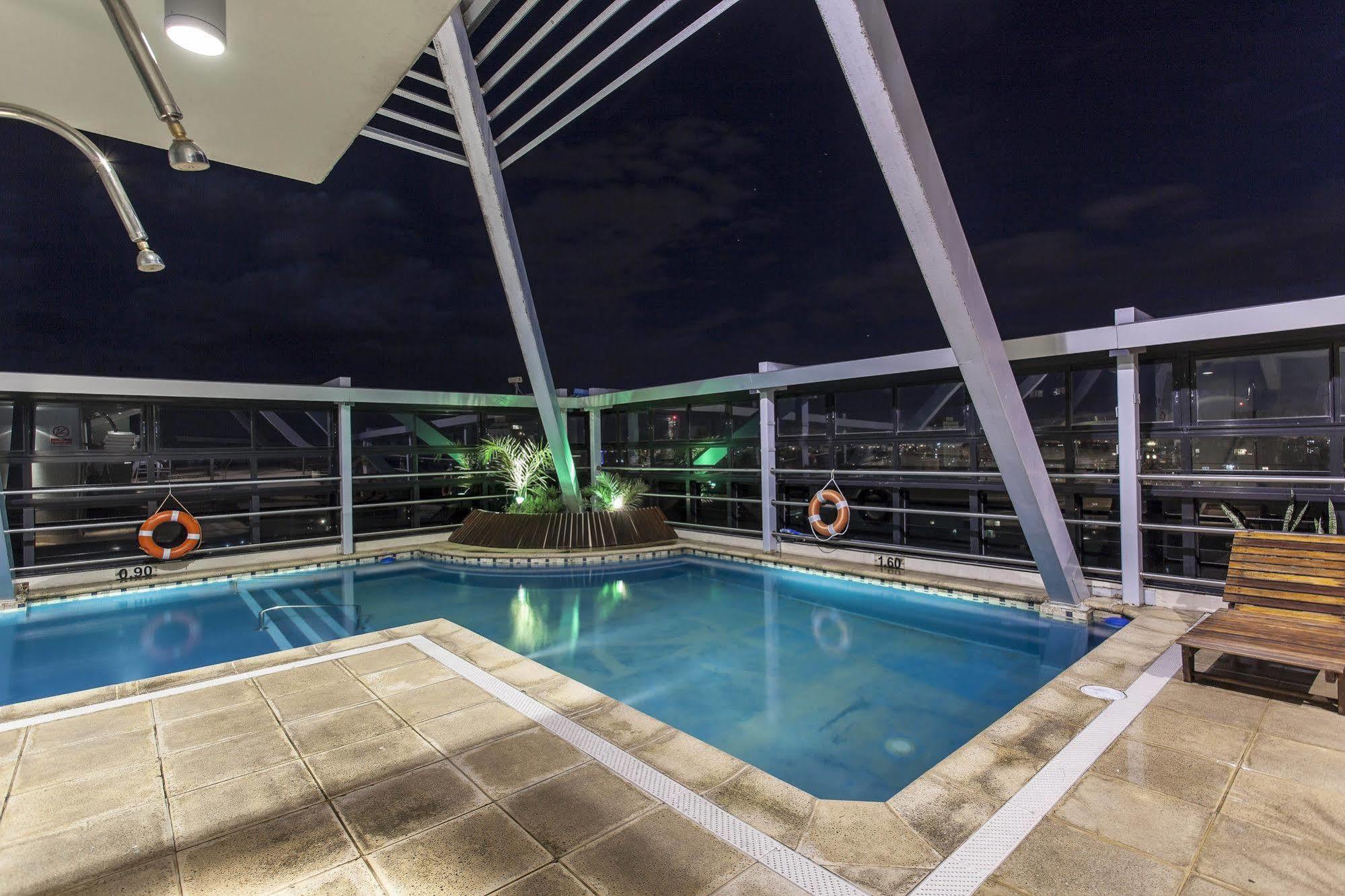Ros Tower Hotel Rosario Exterior photo